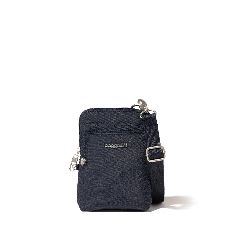 Baggallini Securetex  Anti-Ttheft Activity Crossbody