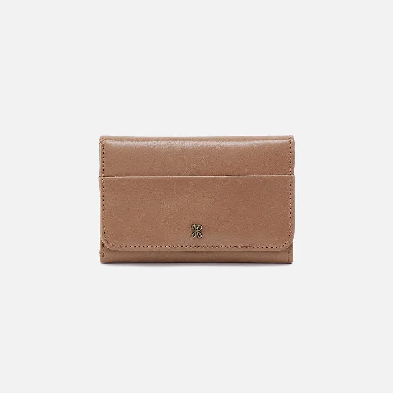 Jill Trifold Wallet In Polished Leather - Cashmere