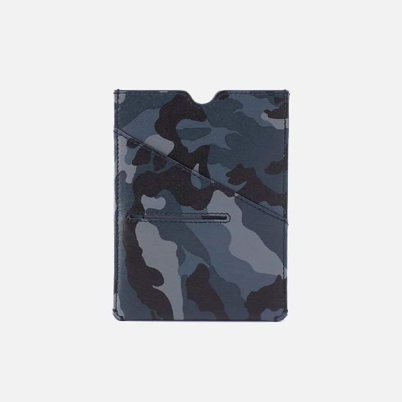 Men's Passport Holder in Silk Napa Leather - Blue Camo