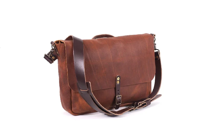 STEPHEN LEATHER MESSENGER BAG